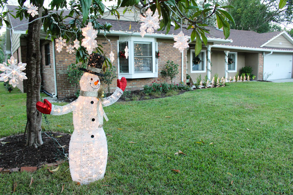 Festive Outdoor Christmas Decorations  Within the Grove