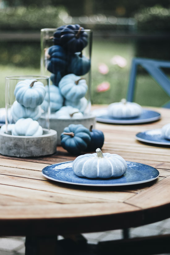 Outdoor fall decor with blue hues. || Within the Grove